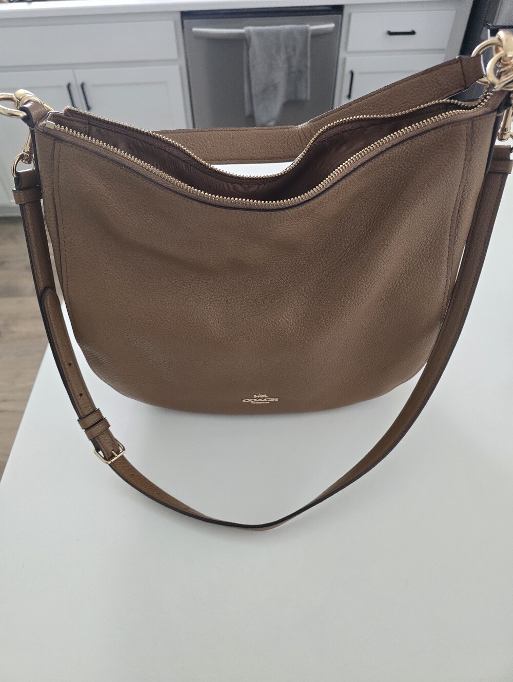 Coach Tan Leather Women's Bag - Picture 5 of 5